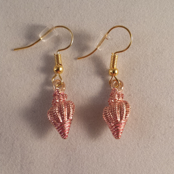 Kristy's Jewels Jewelry - Gold PinkConch Seashell on Hypoallergenic Hooks! Kristy's Jewels Jewelry - Gold PinkConch Seashell on Hypoallergenic Hooks!